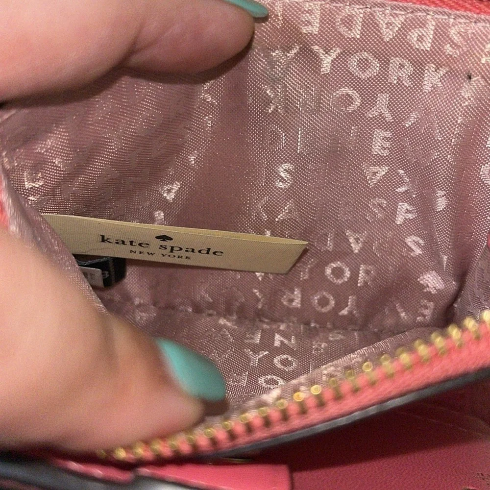 Kate Spade Small Shawn Larchmont Ave Wallet Crina Coral